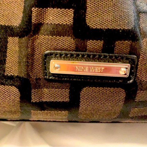 Nine West brand purse - Picture 4 of 4
